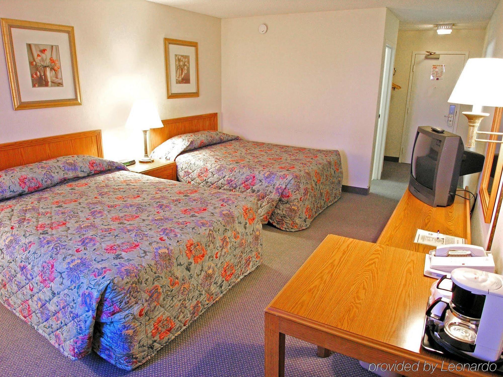 Travelodge By Wyndham Gaylord Exteriér fotografie