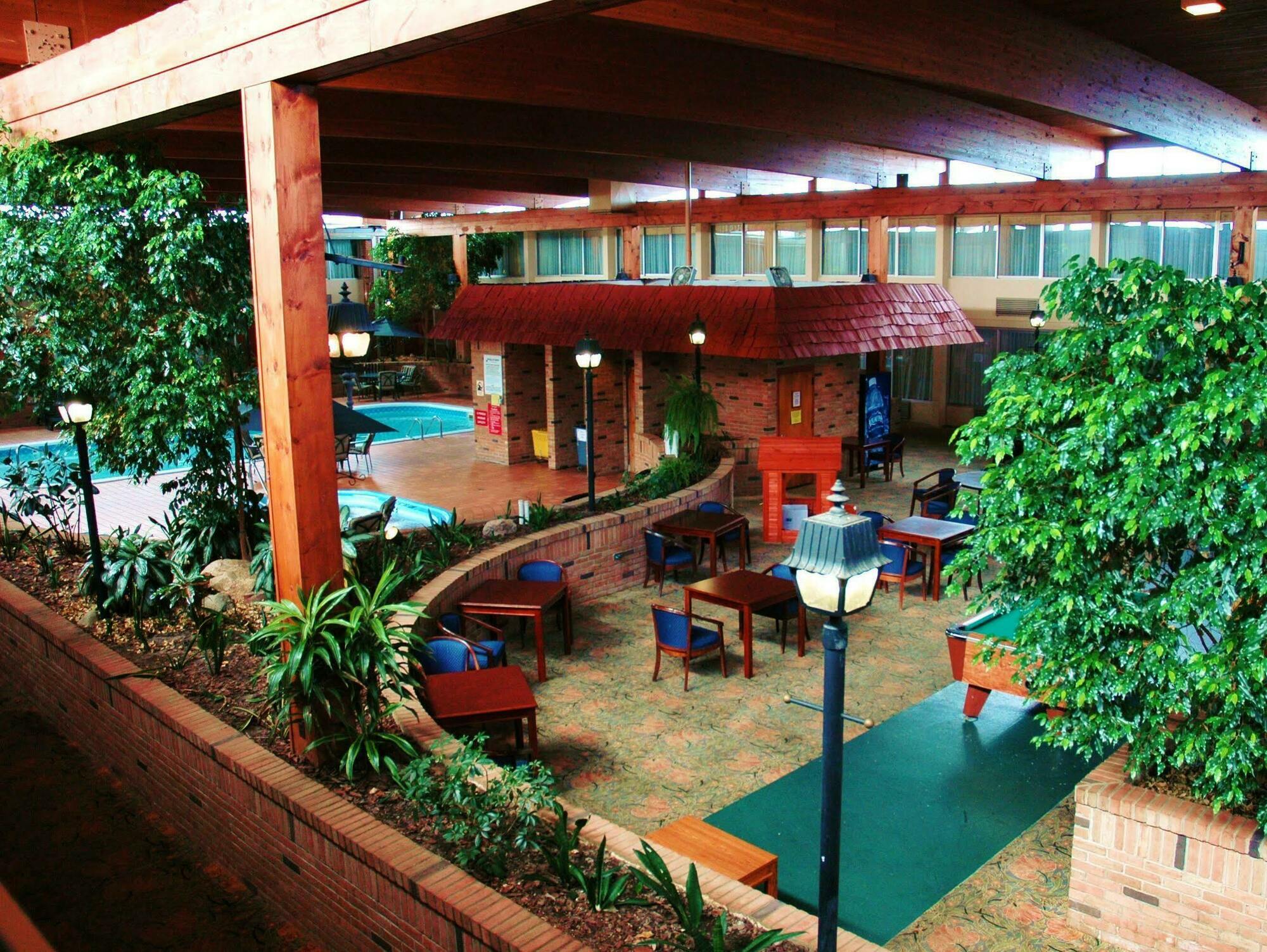 Travelodge By Wyndham Gaylord Exteriér fotografie